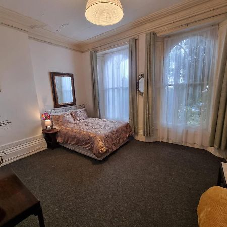 Large Flat Next To Port, Cliffs, Beach With Parking Dover Buitenkant foto